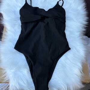 Berlook Black One-Piece Swimsuit 0001